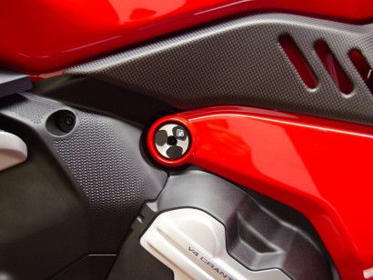 TTF09 - DIAVEL V4 SIDE CAPS...