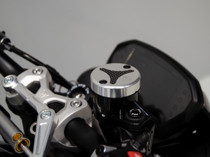 TLS09 - BRAKE FLUID...