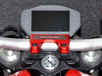 BM04 - HANDLEBAR CLAMP M1200