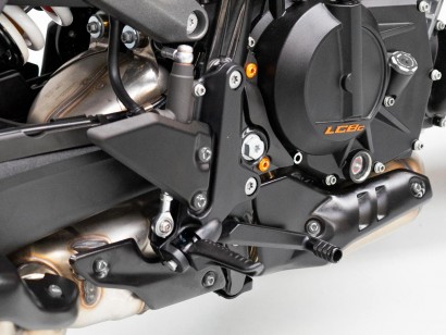 KVT76 - KTM 990 DUKE CRUNK...