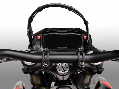 KVT87 - HM 698 RIGHT FRONT...