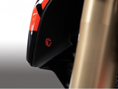 KVT90 - HM 698 TANK SIDE...