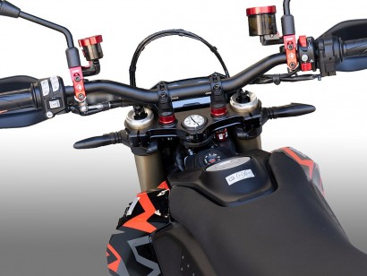 BRM08 - HM 698 MONO...