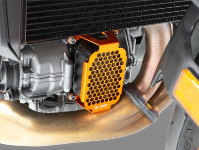 GR32 - KTM 990 DUKE...